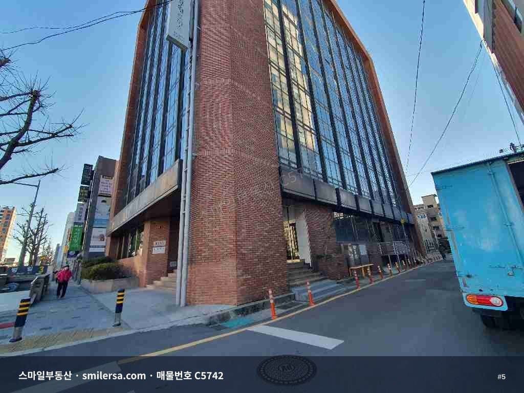 대연동 유엔공원 인근 대형 창고 건물 임대 썸네일 5