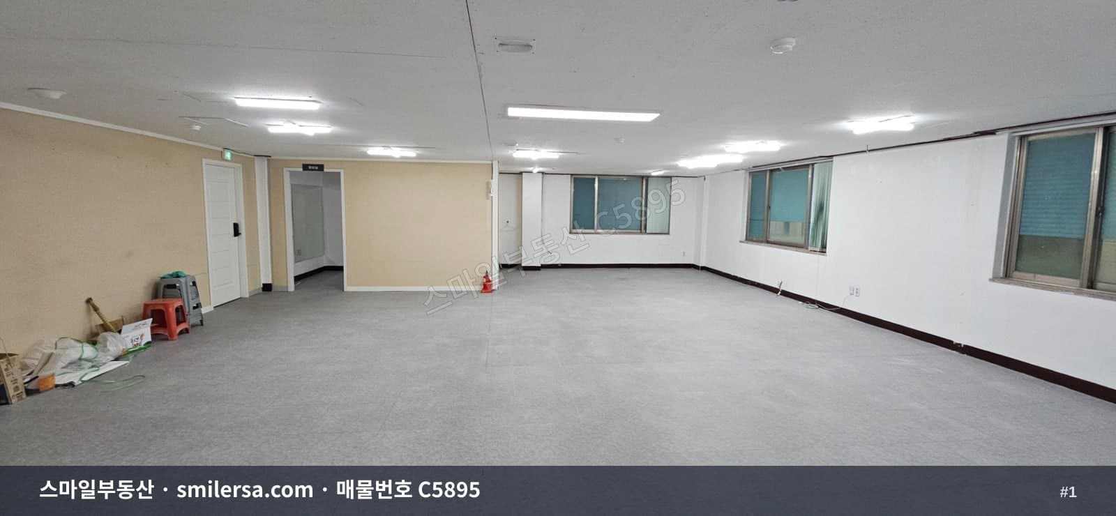 부산광역시 부산진구 범천동 사무실 내부 사진 C5895