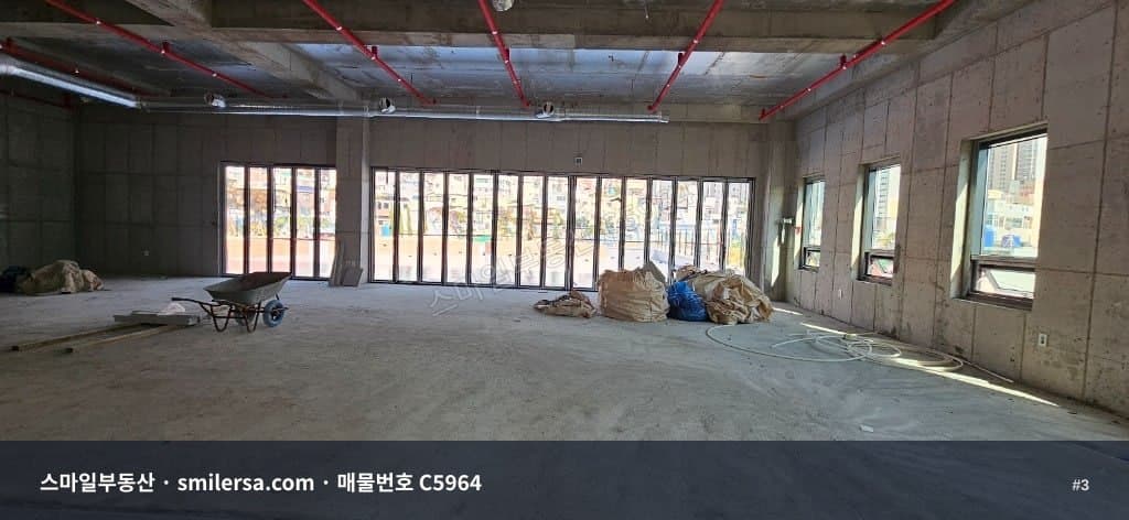 전포동 신축 상가, 4층 베란다 딸린 82평 코너 자리 썸네일 3