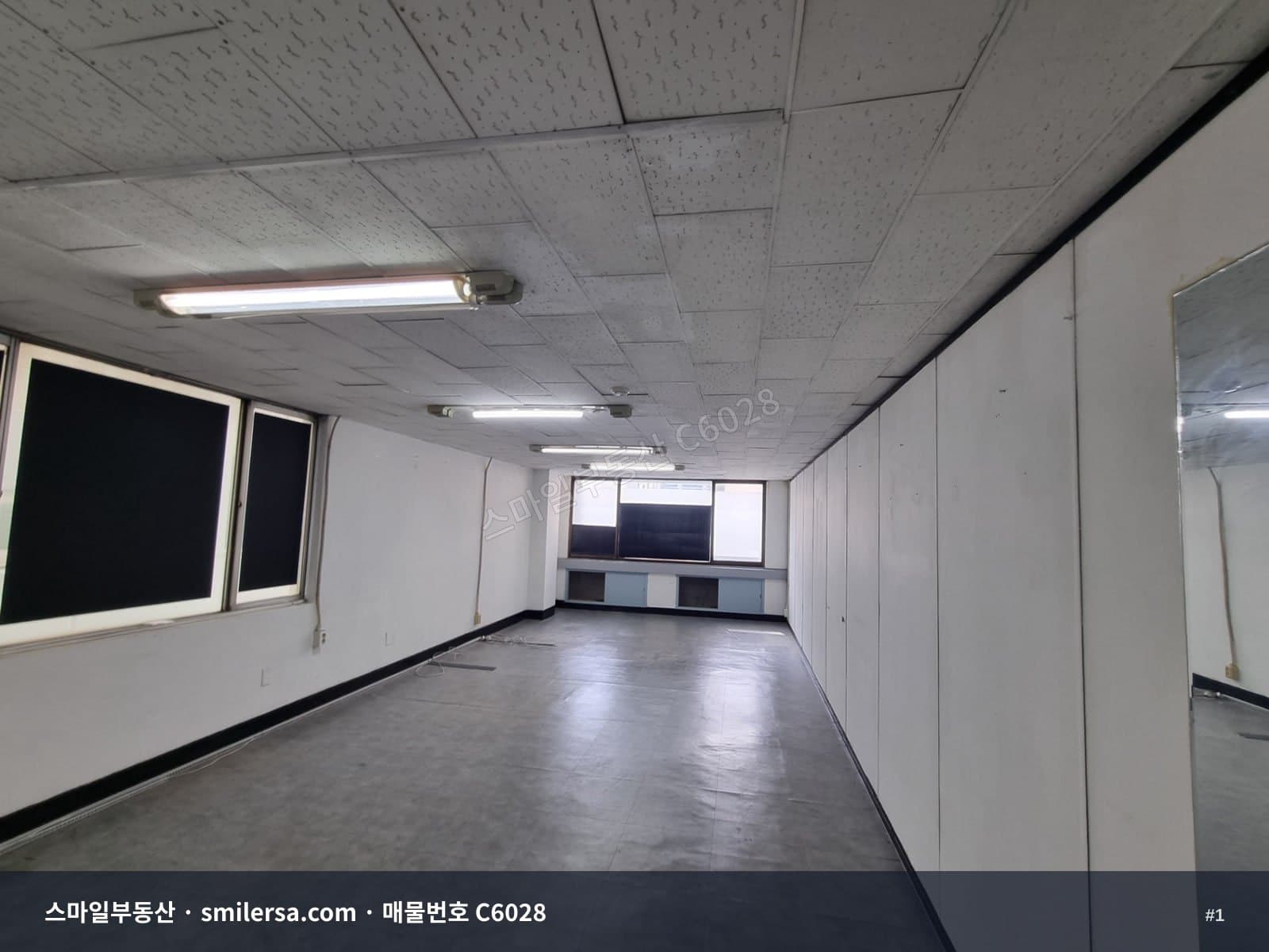 부산광역시 중구 중앙동4가 사무실 내부 사진 C6028