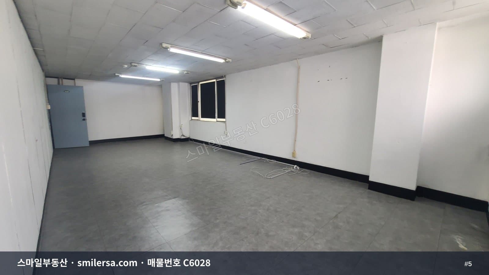 중앙동4가 크라운하버호텔 인근 소형 사무실, 엘베 있고 보증금 부담 적은 15평 썸네일 5