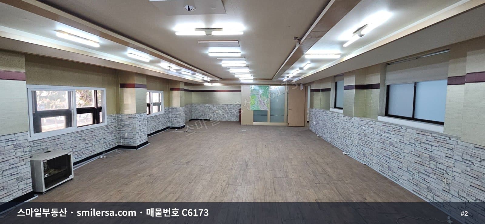 양정역 시청역 사이 중앙대로변 사무실, 56평 역세권 공간 썸네일 2