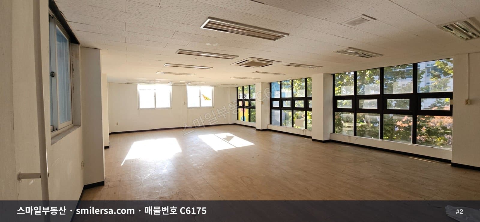 양정역 중앙대로변 4층 사무실, 51평 역세권 광고효과 좋은 공간 썸네일 2