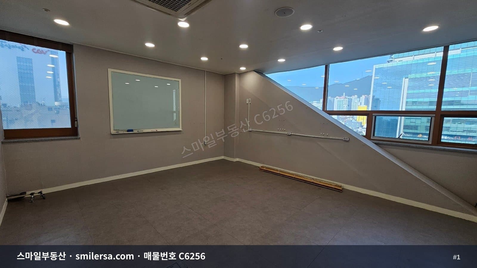 서면1번가 서면로변 사무실 7층 66평 월세 - 1