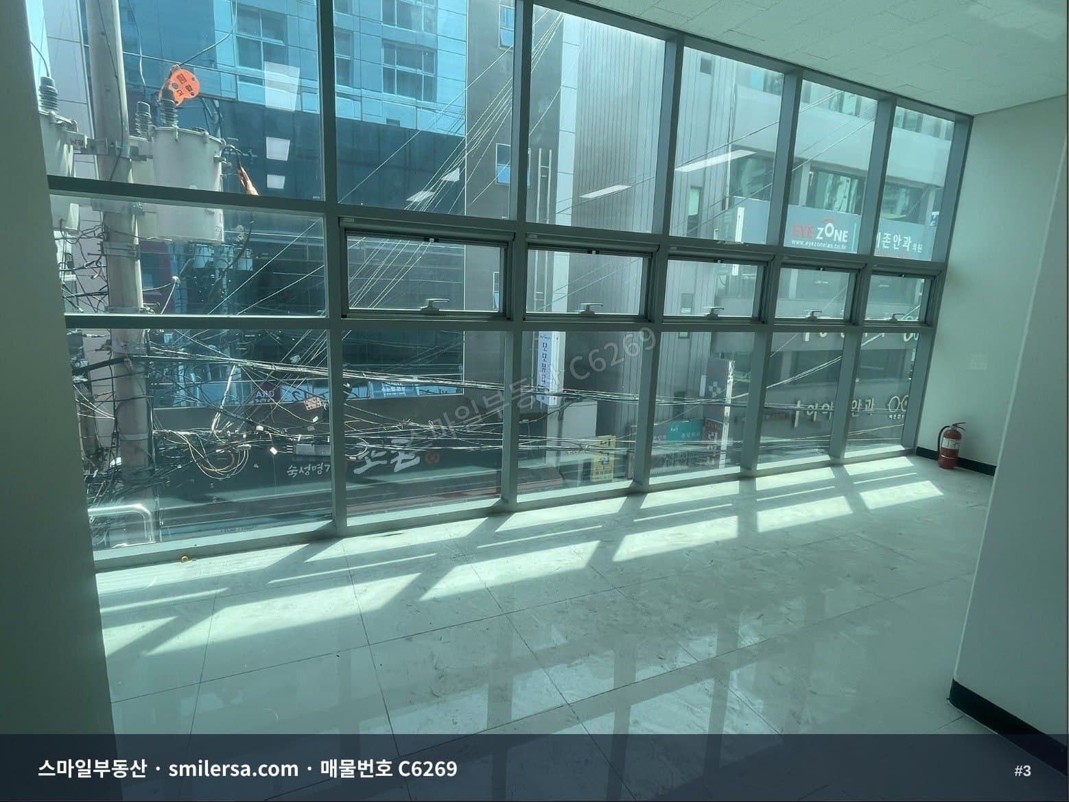 범천동 대로변 아파트 2층 상가, 무권리 월세 매물 썸네일 3