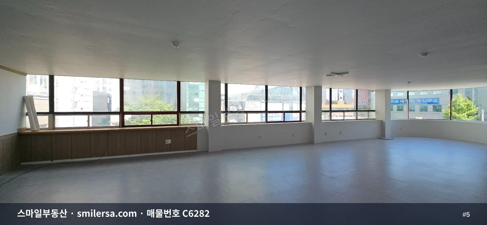 대연역 인근 중형 사무실, 2층 38평 월세 매물 썸네일 5