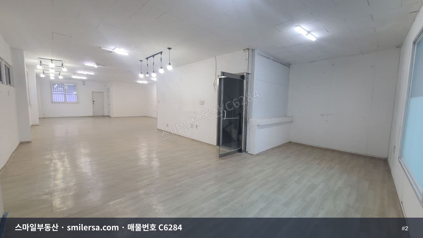 시청역 인근 대로변 2층 사무실, 연산동 27평 깨끗한 공간 썸네일 2