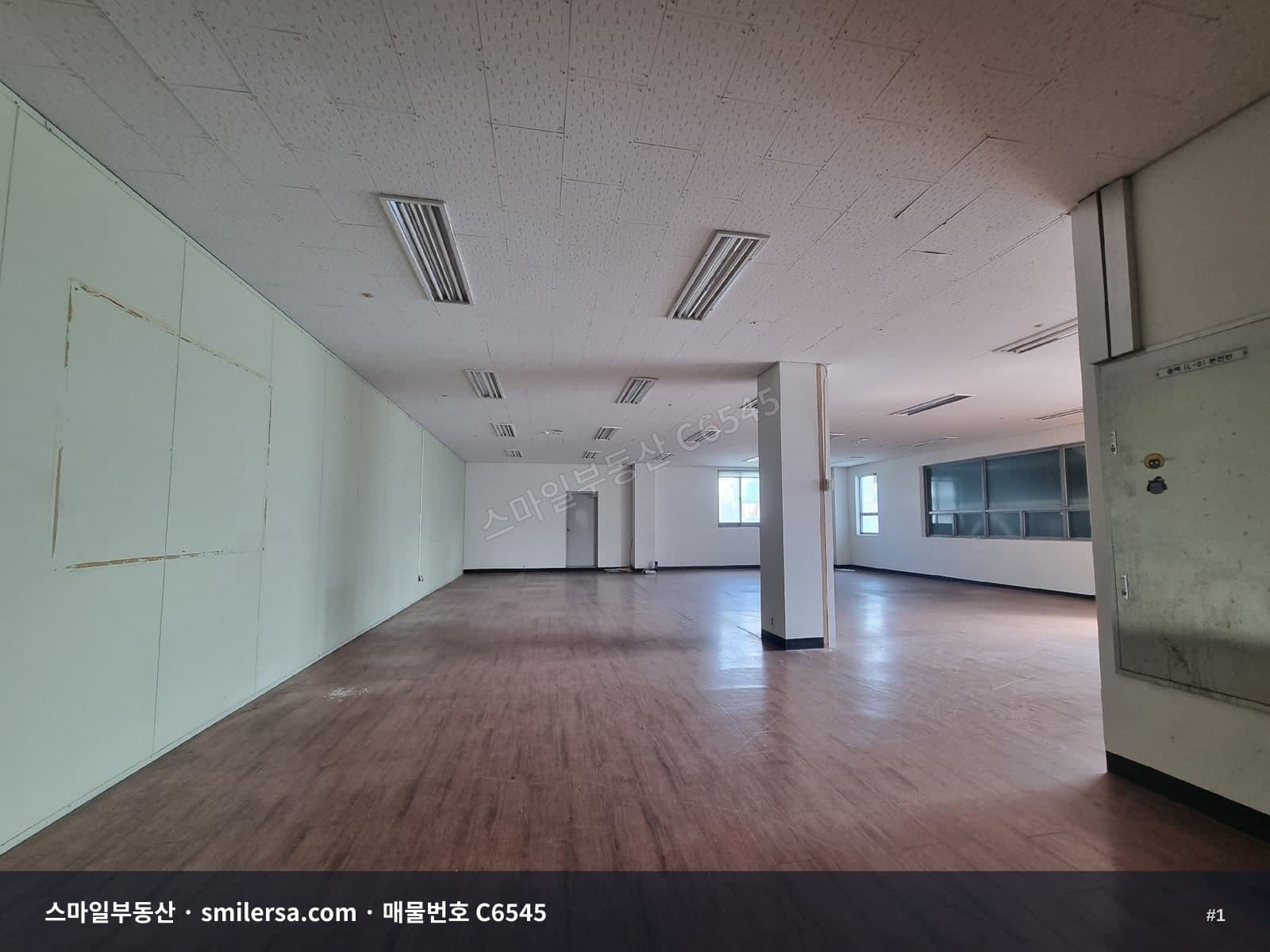 가야대로변 번듯한 사무실, 61평 규모로 월세 조건 괜찮아요 - 1
