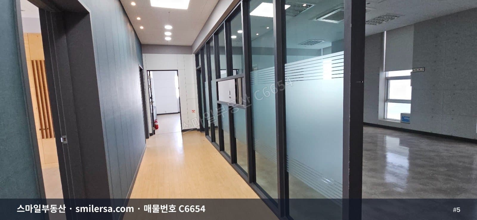 장산역 13번 출구 인근 150평 대형 사무실 썸네일 5
