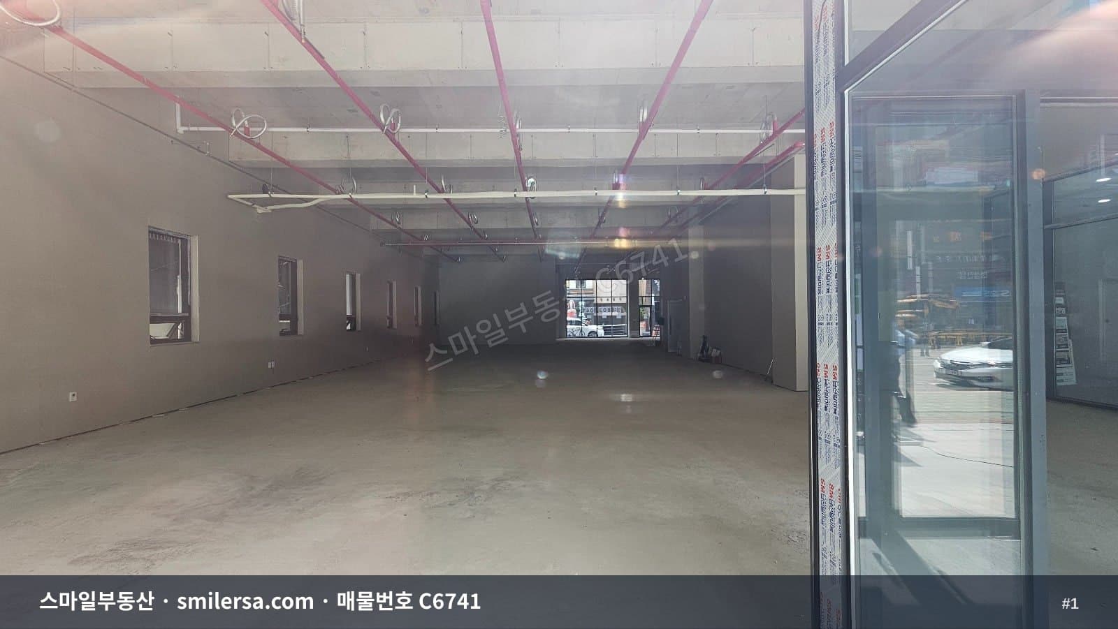 서면 상상마당 사거리 인근 1층 무권리 상가 35평 - 1