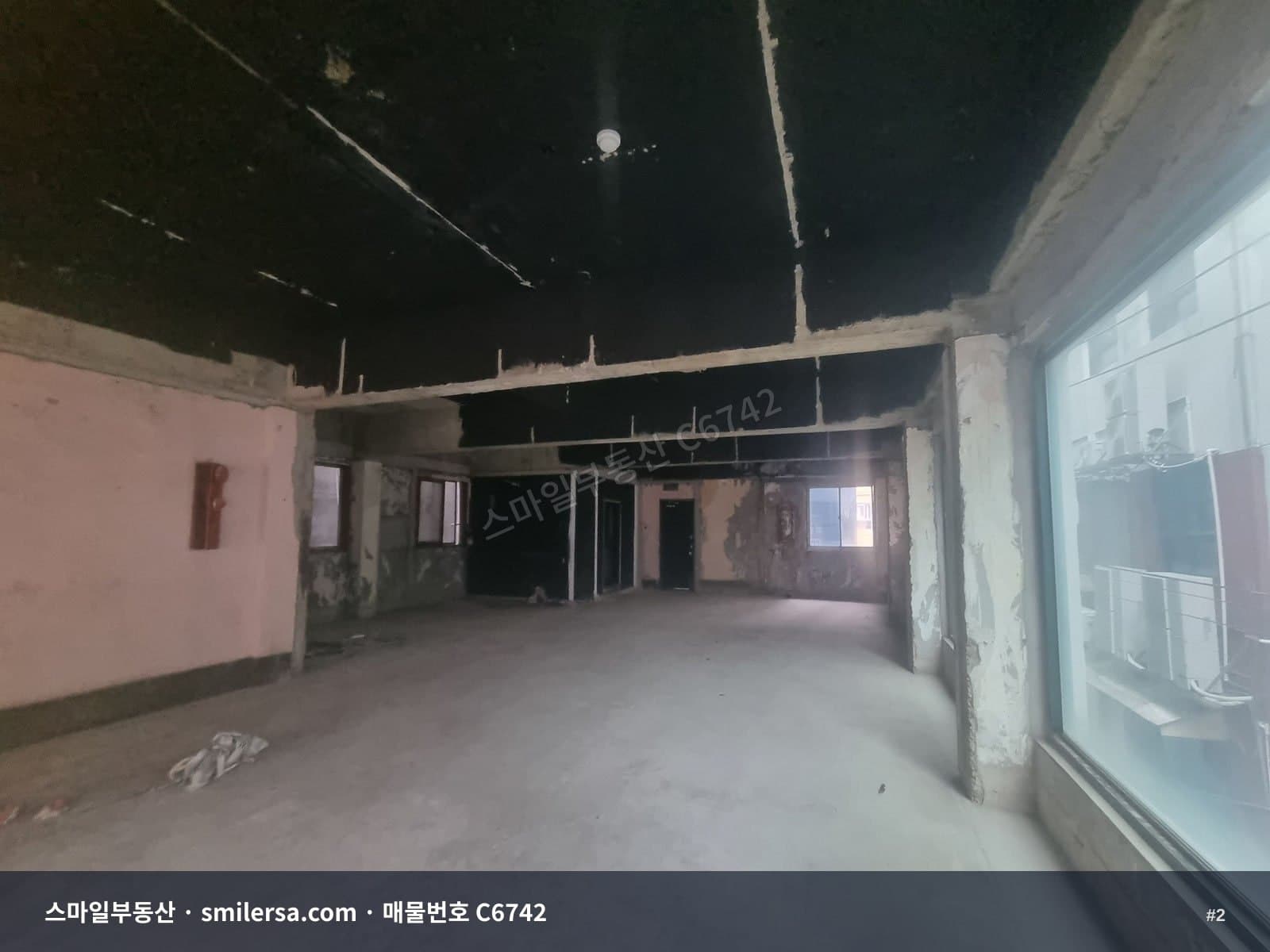 상상마당 사거리 인근 무권리 2층 상가 썸네일 2
