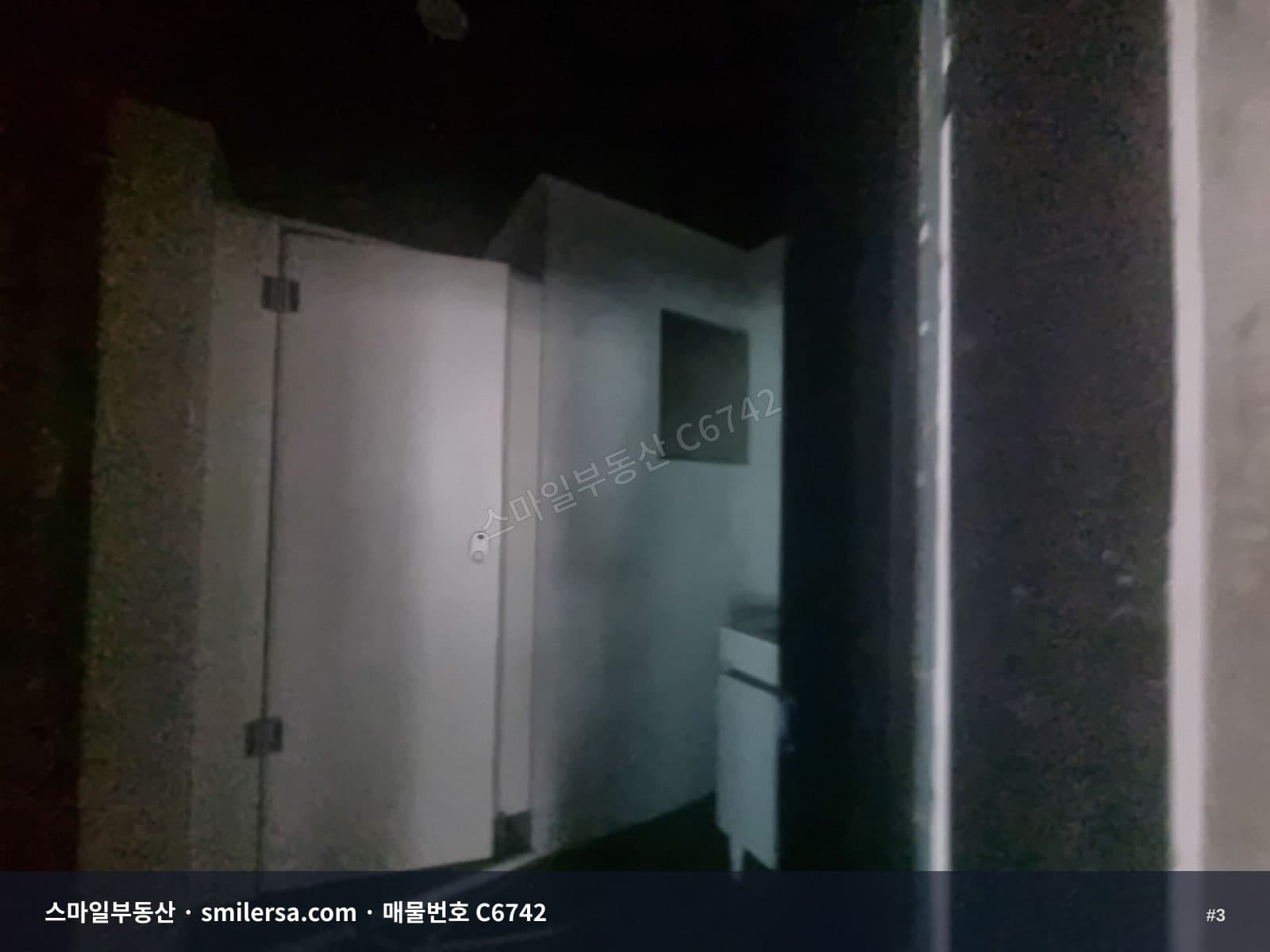 상상마당 사거리 인근 무권리 2층 상가 썸네일 3