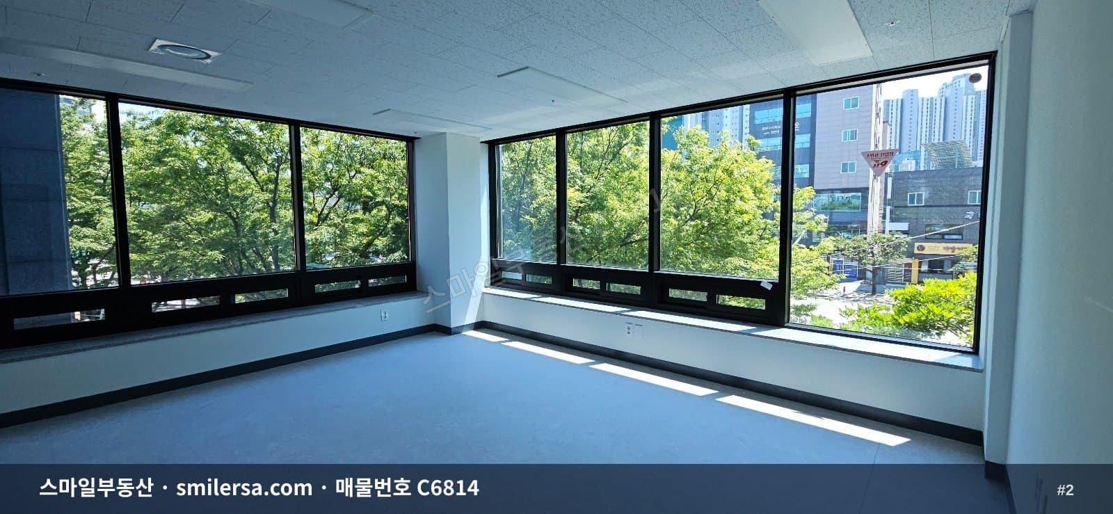 거제역 인근 신축 중형 사무실, 깨끗하고 접근성 좋은 42평 썸네일 2