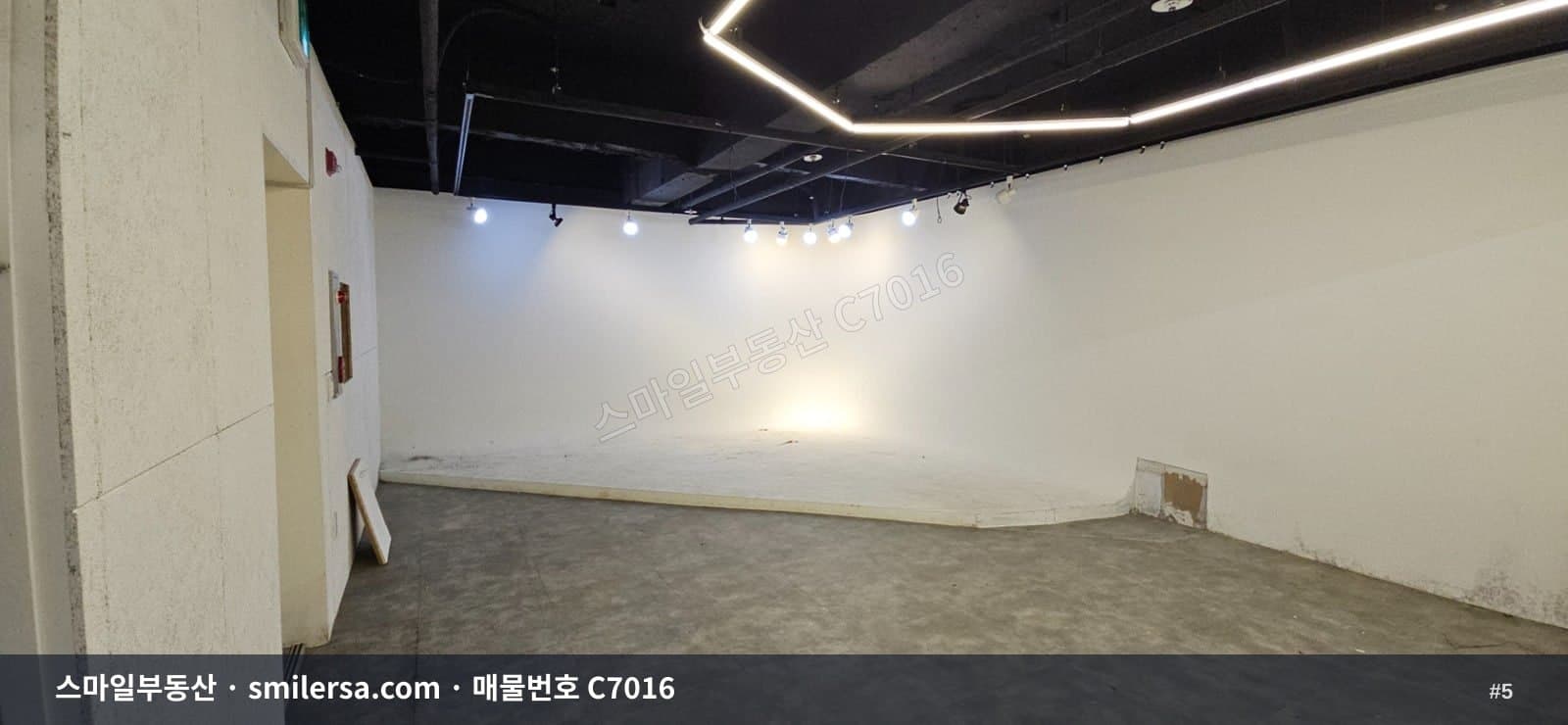 수영역 초근접 지하 공방·사무실 가능 공간 39평 썸네일 5
