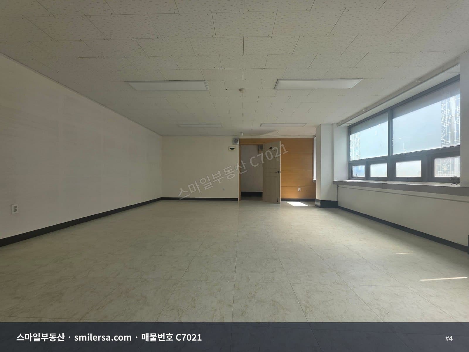 서면 로터리 인근 역세권 사무실, 14평 즉시 입주 가능 썸네일 4