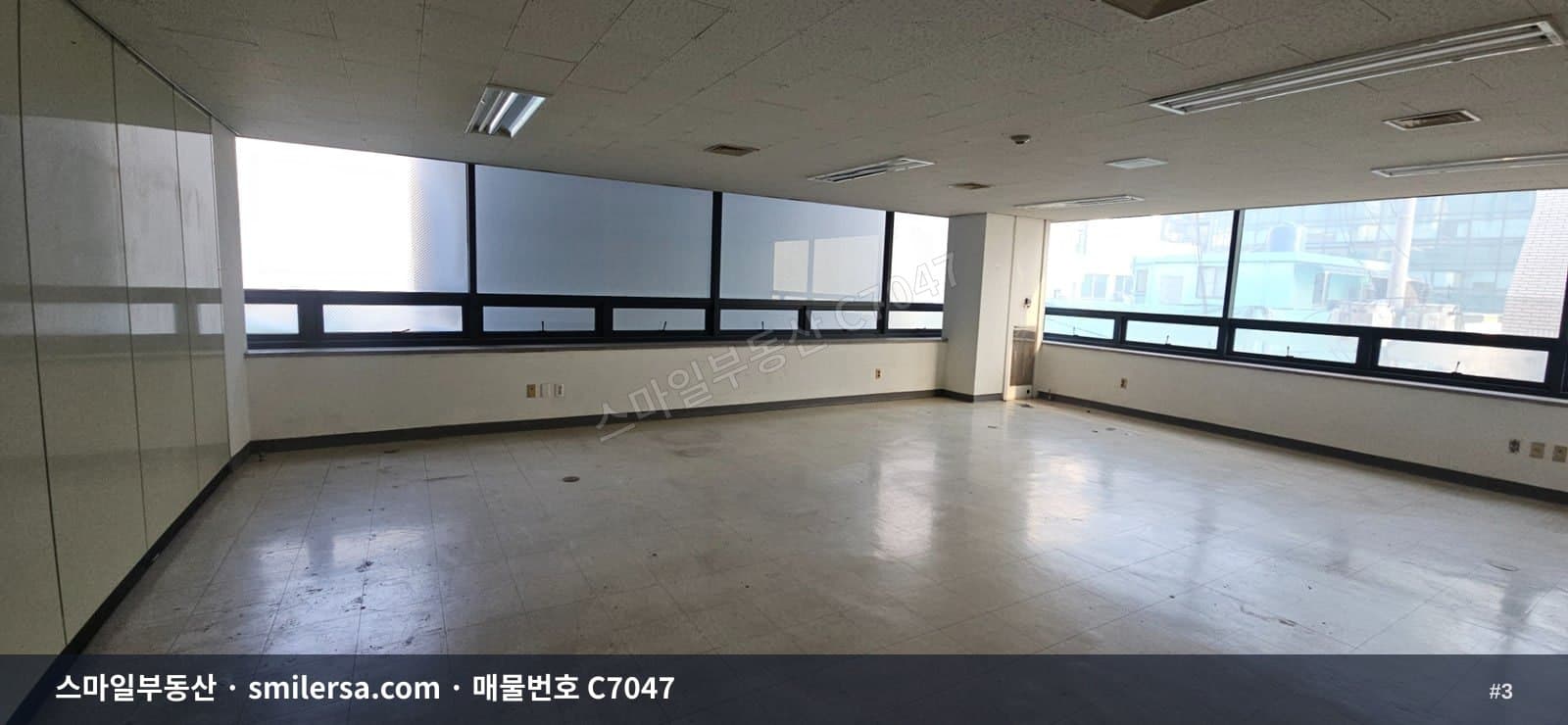 전포동 전자상가 3층 남향 사무실, 서면역 가까운 깨끗한 공간 썸네일 3