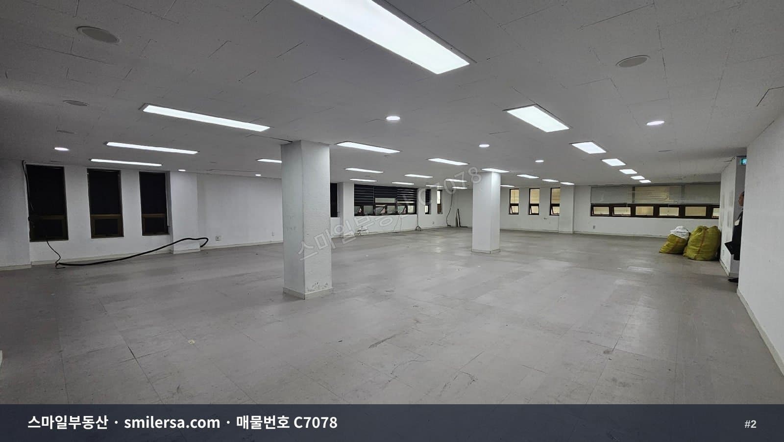 서면 전포공구길 가성비 사무실, 엘리베이터 있는 130평 공간 썸네일 2