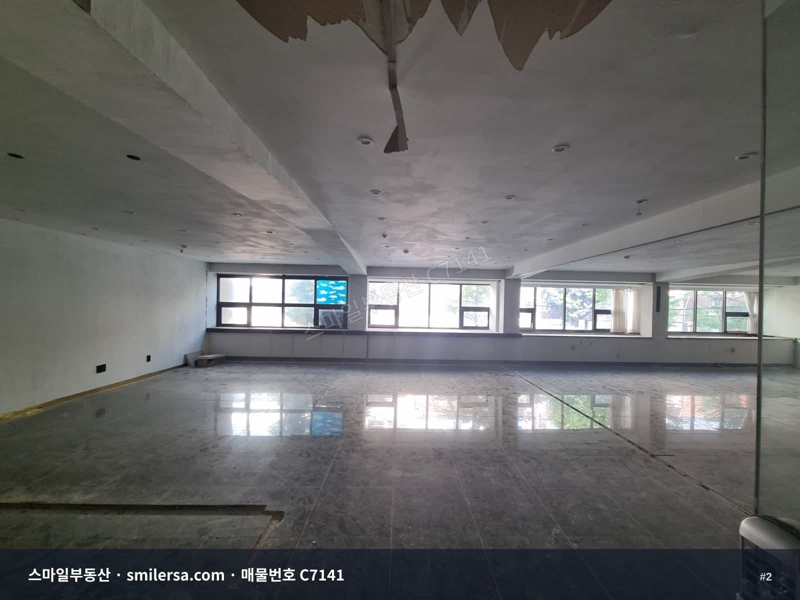 중앙동4가 40계단 공용주차장 인근 해관로변 2층 91평 상가 썸네일 2