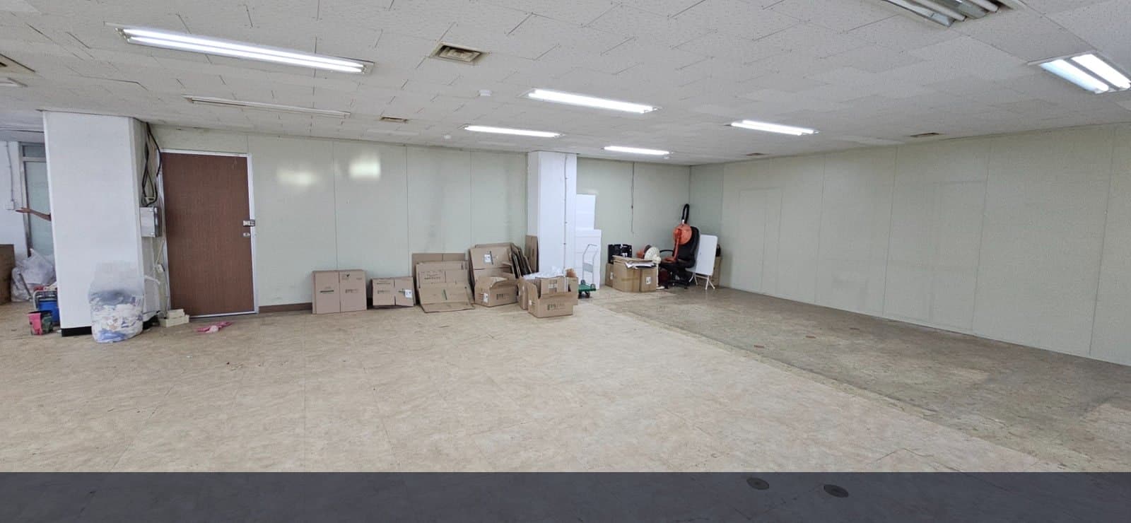 범일역 인근 중형 사무실, 주차 가능한 81평대 월세 썸네일 2