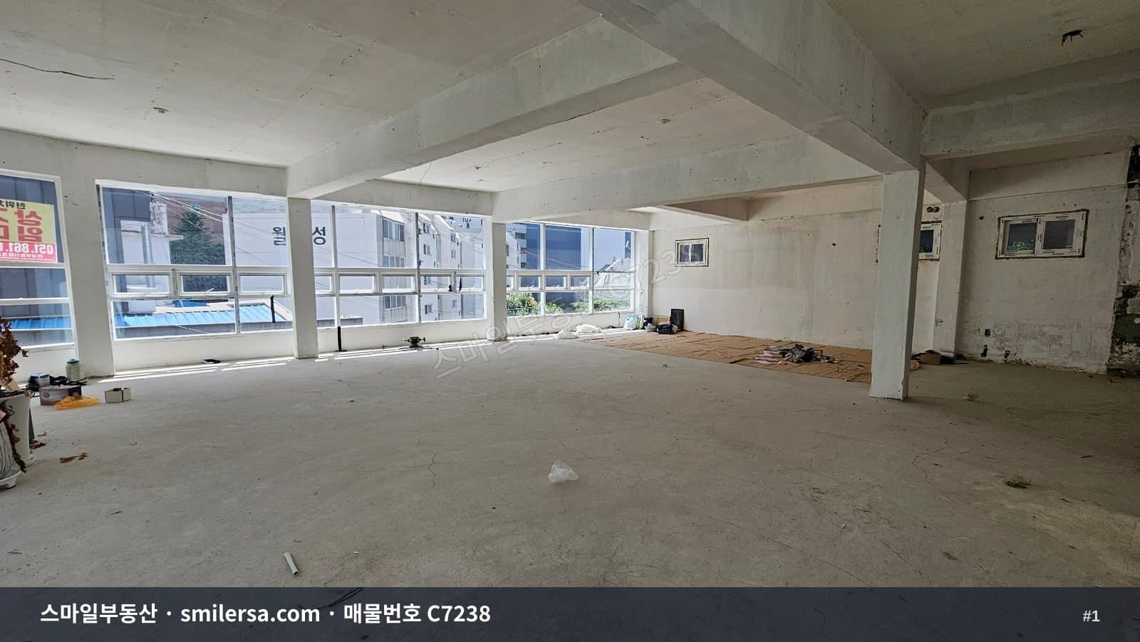부산광역시 연제구 연산동 사무실 내부 사진 C7238