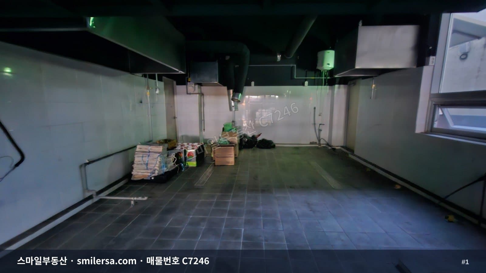 망미동 대단지 아파트 앞 무권리 1층상가, 병원가 인근 26평 - 1