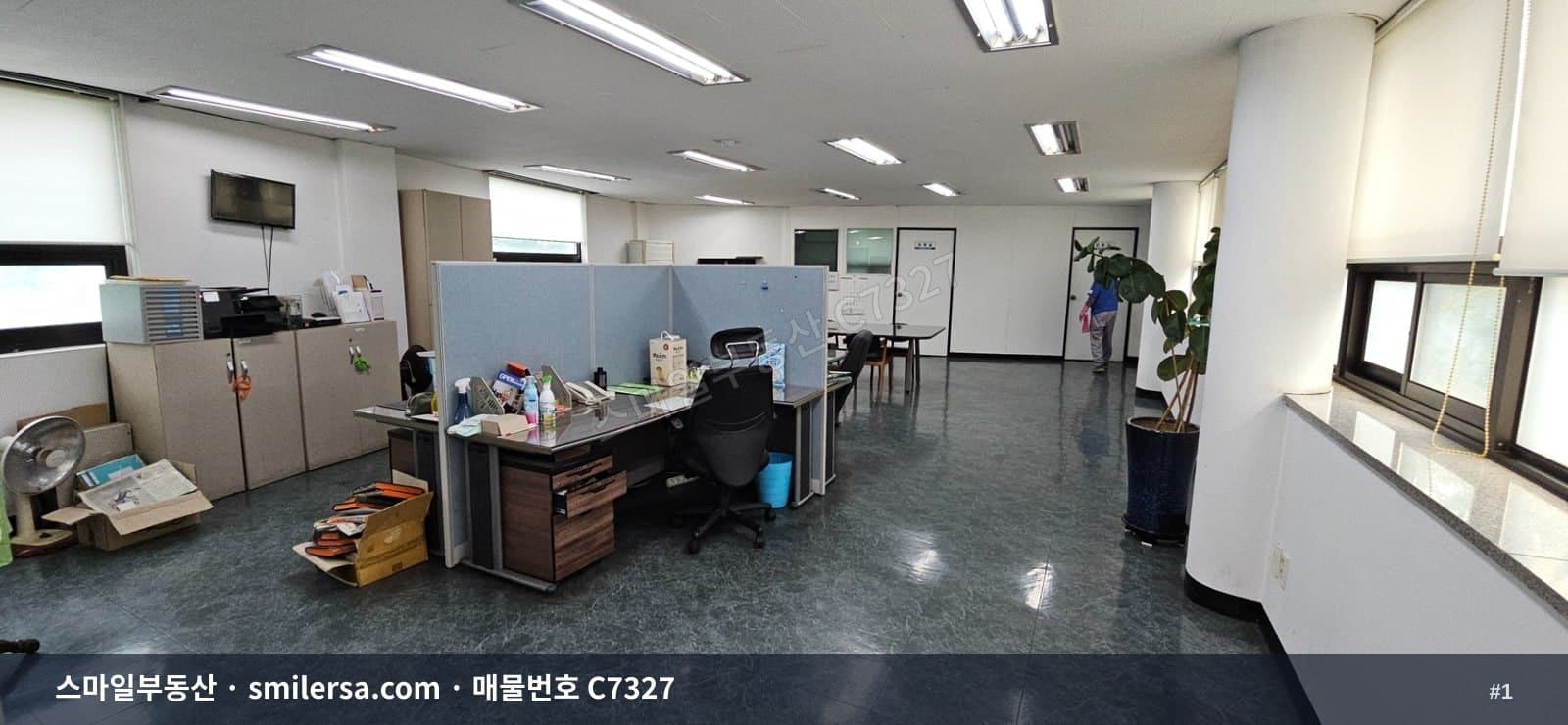 부산광역시 남구 대연동 사무실 내부 사진 C7327