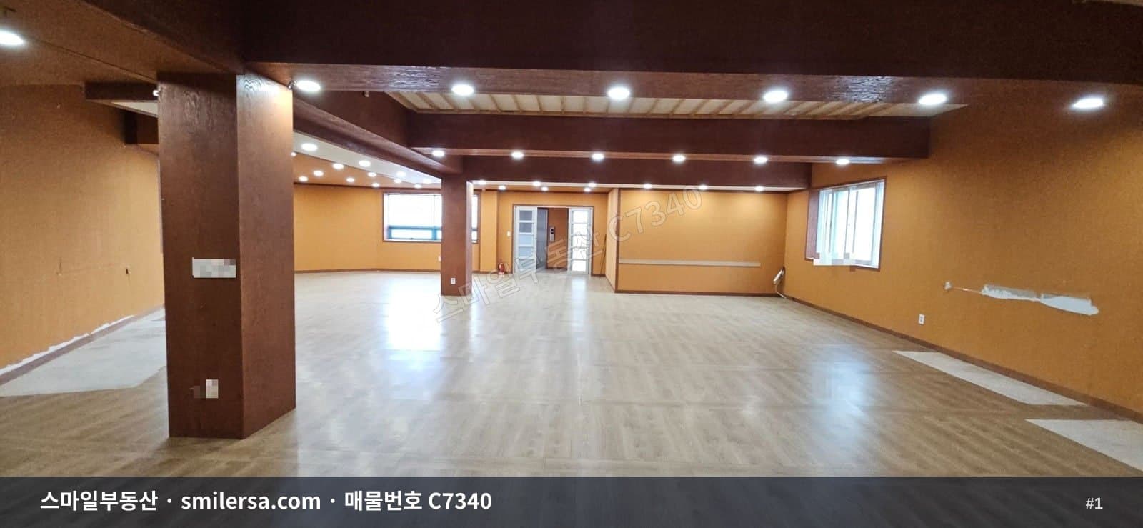 동래역 인근 도로변 중대형 사무실, 테라스 있는 온천동 월세 - 1