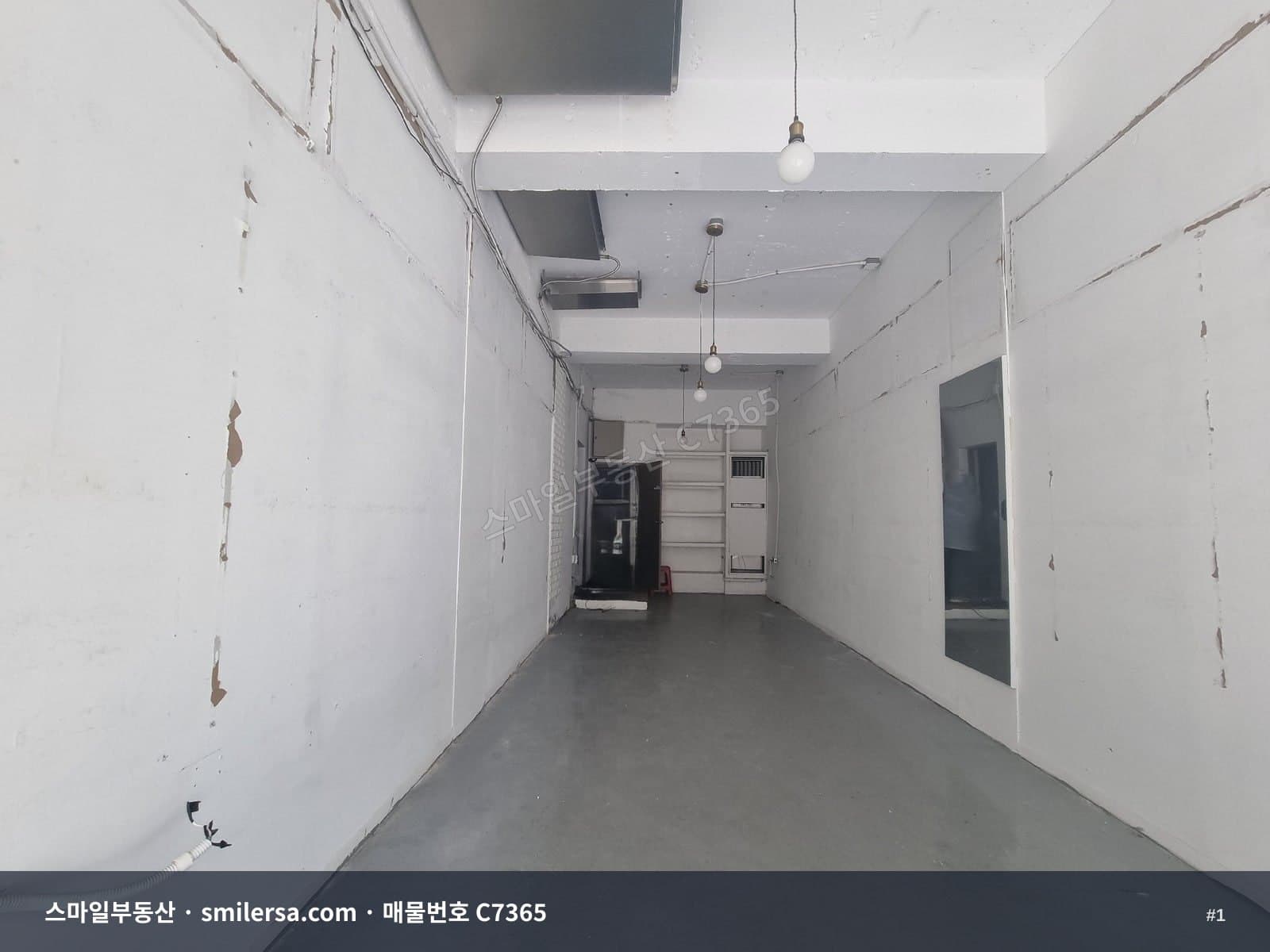 부산광역시 남구 대연동 상가 내부 사진 C7365