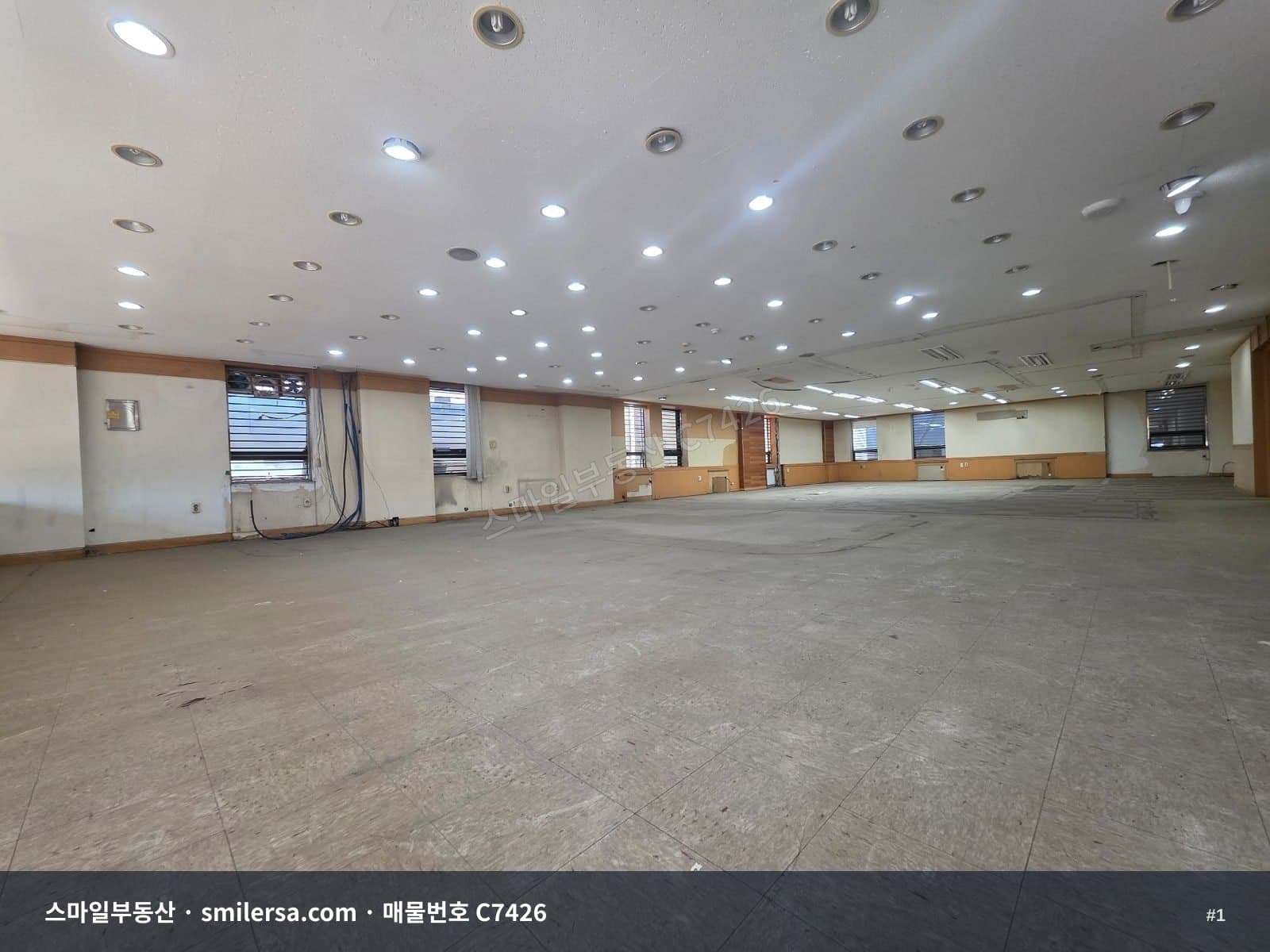 부산광역시 동구 수정동 사무실 내부 사진 C7426