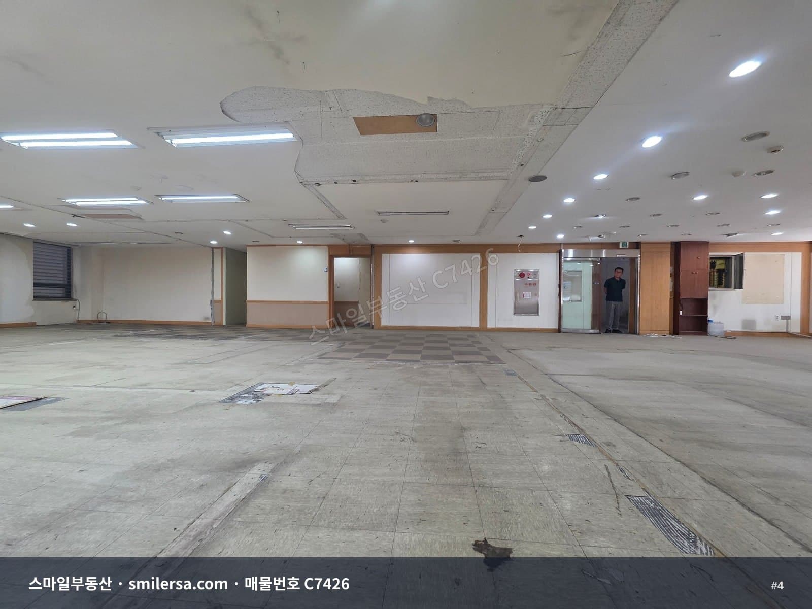 부산진역 인근 대로변 사무실, 광고효과 좋은 2층 78평 썸네일 4