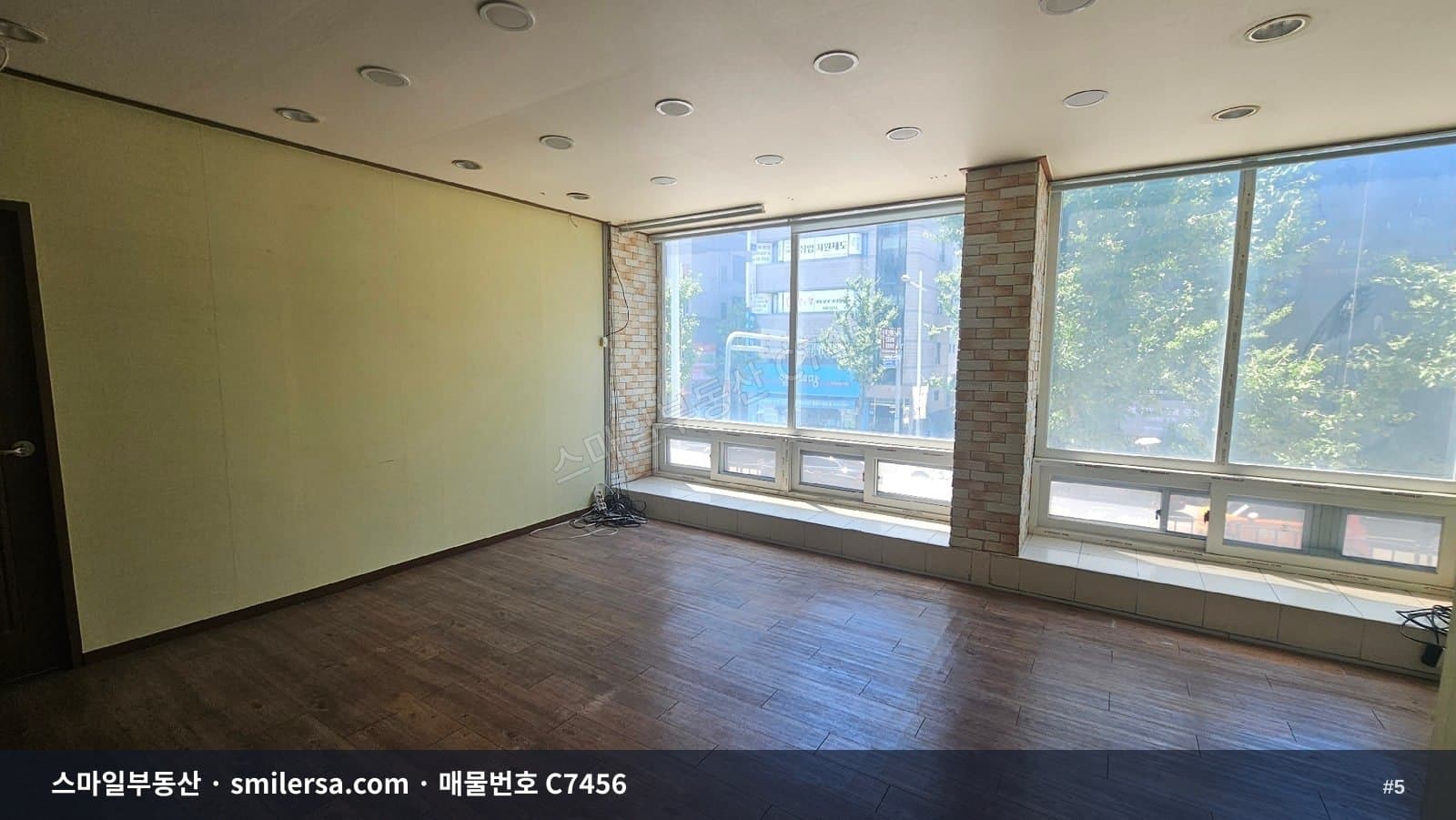 동래역 초역세권 상가 사무실, 66평 규모 2층 공간 썸네일 5