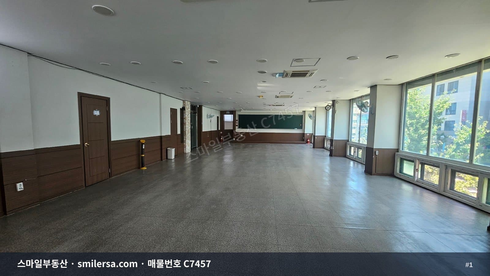 부산광역시 동래구 온천동 사무실 내부 사진 C7457