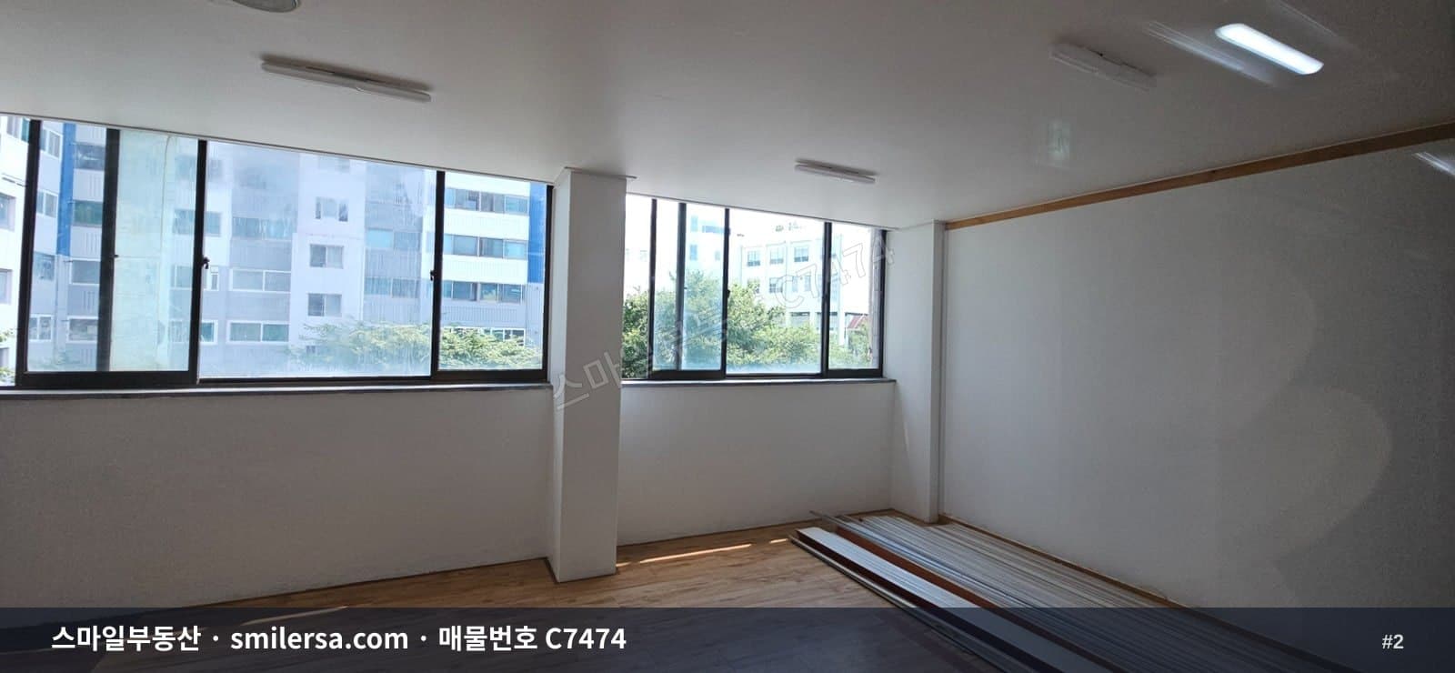 동래역 한진타운 인근 3층 사무실, 노출 좋은 21평 공간 썸네일 2