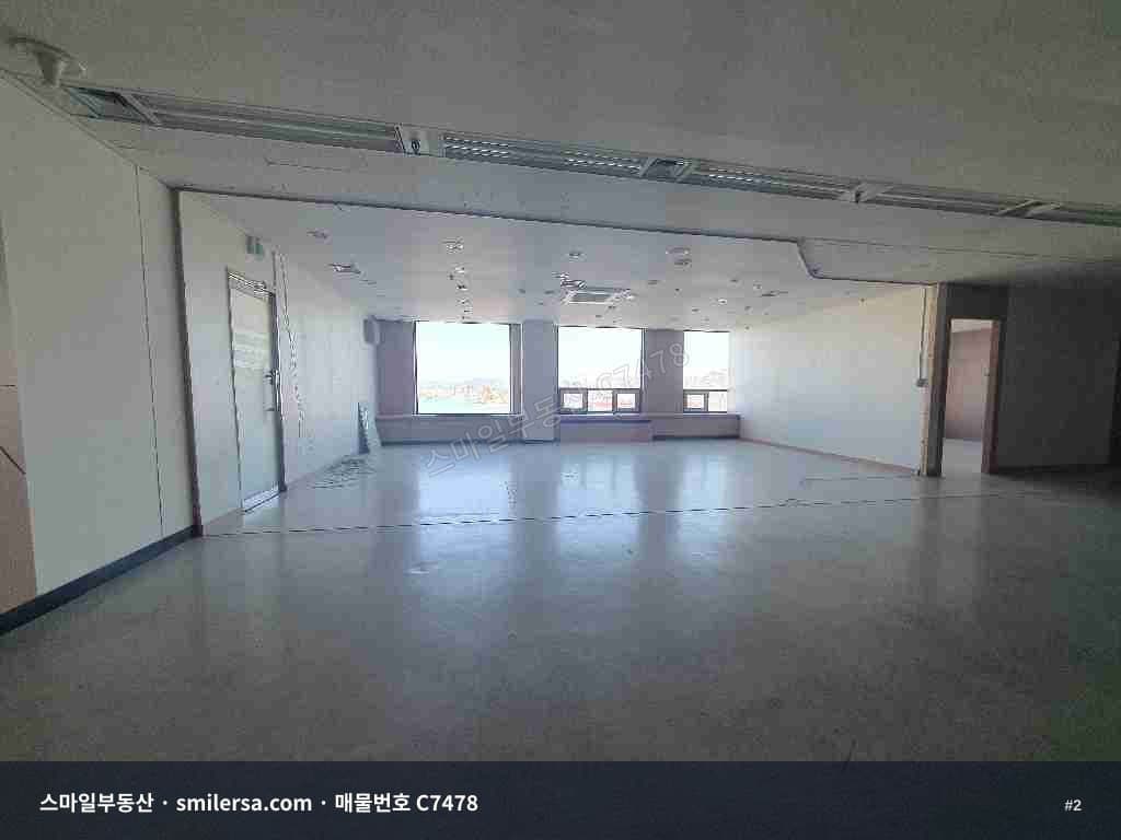 중앙동 롯데광복 인근 바다전망 대형사무실, 9층 100평 규모 썸네일 2