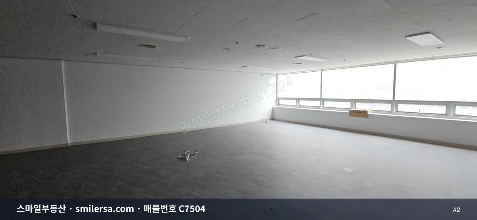 범내골역 인근 중형 상가·사무실, 3층 61평 월세 썸네일 2