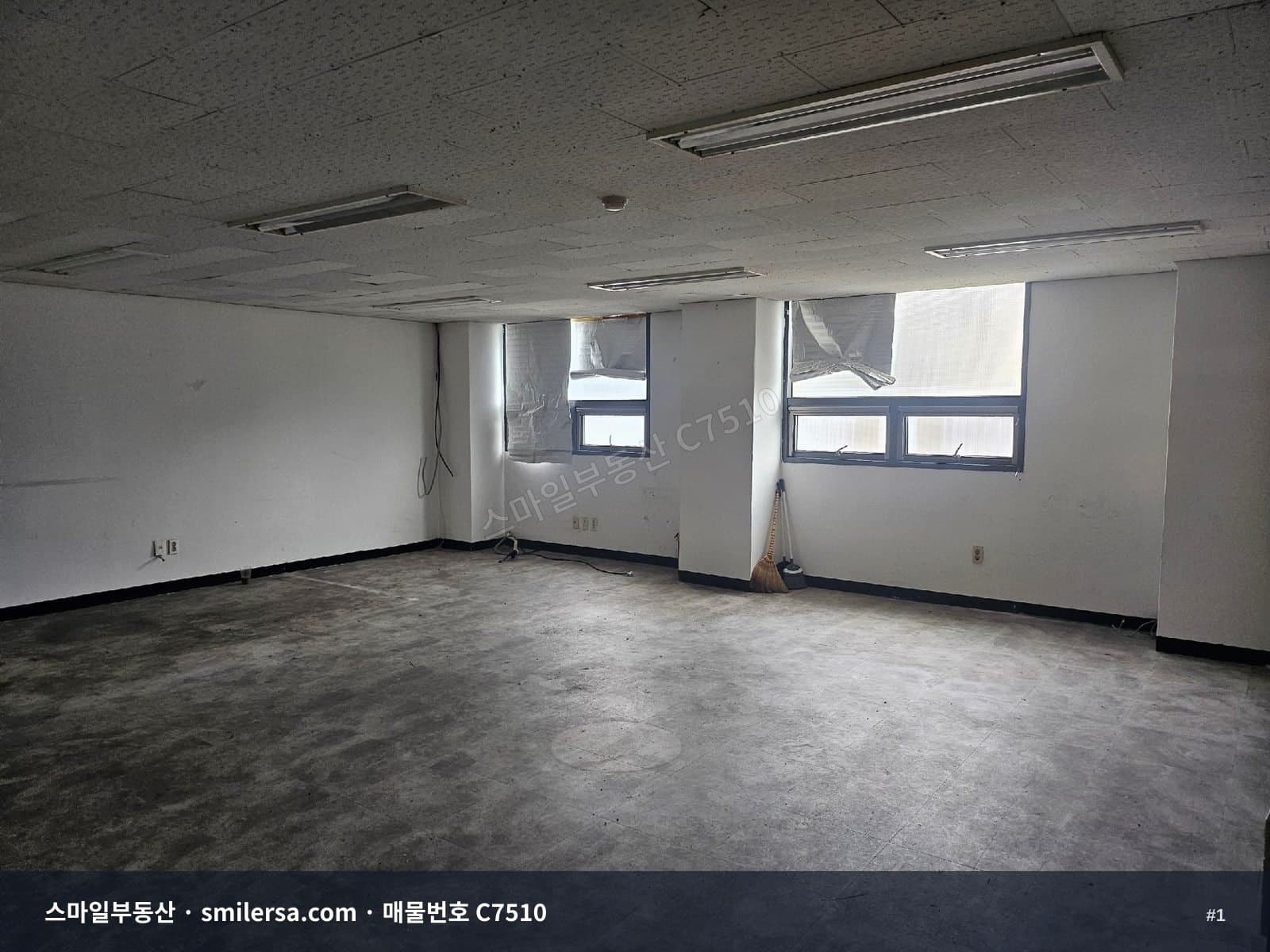 서면 가성비 좋은 깔끔한 사무실, 부전동 26평대 월세 - 1