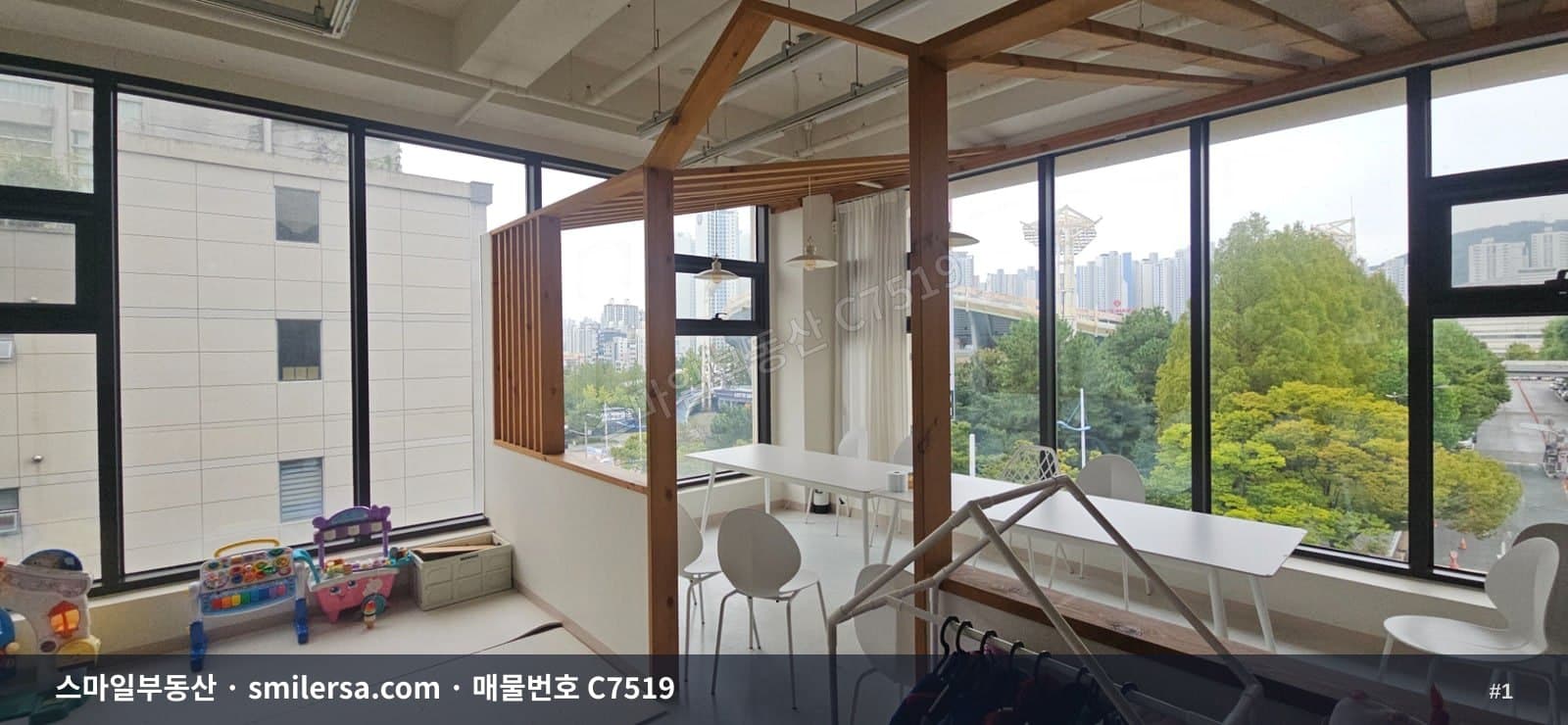 부산광역시 동래구 사직동 사무실 내부 사진 C7519