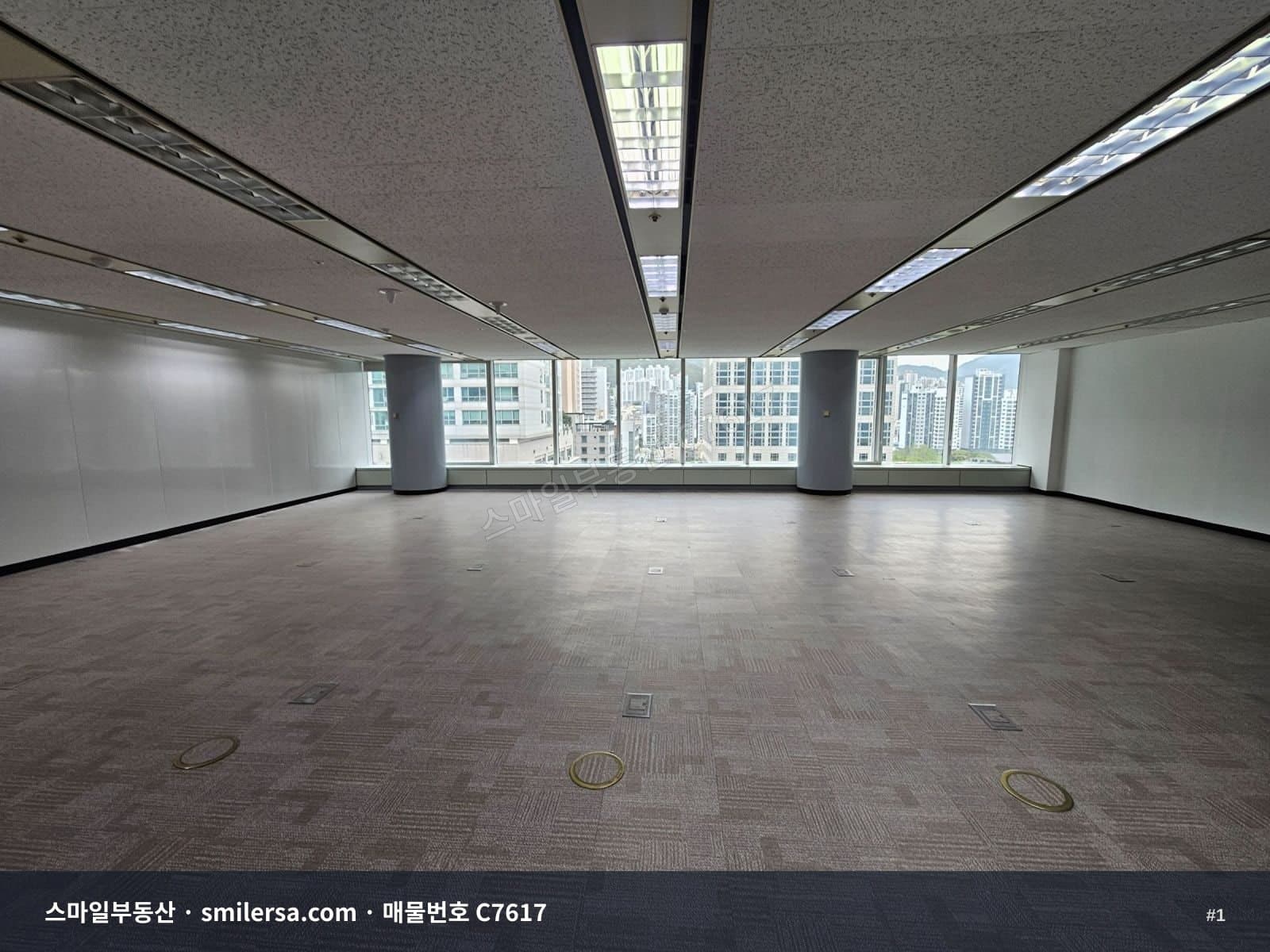 부산광역시 연제구 연산동 사무실 내부 사진 C7617