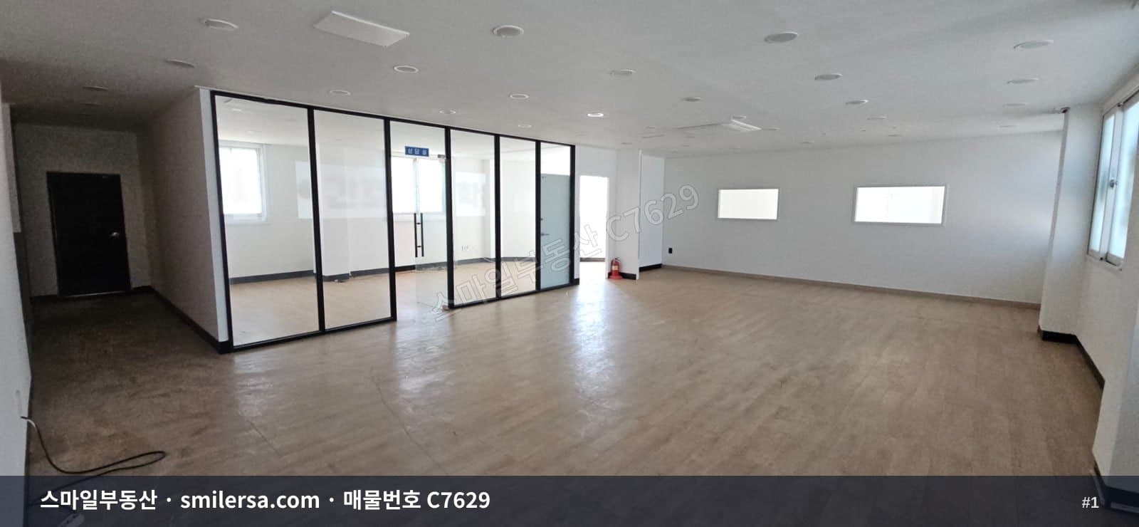 부산광역시 남구 문현동 사무실 내부 사진 C7629