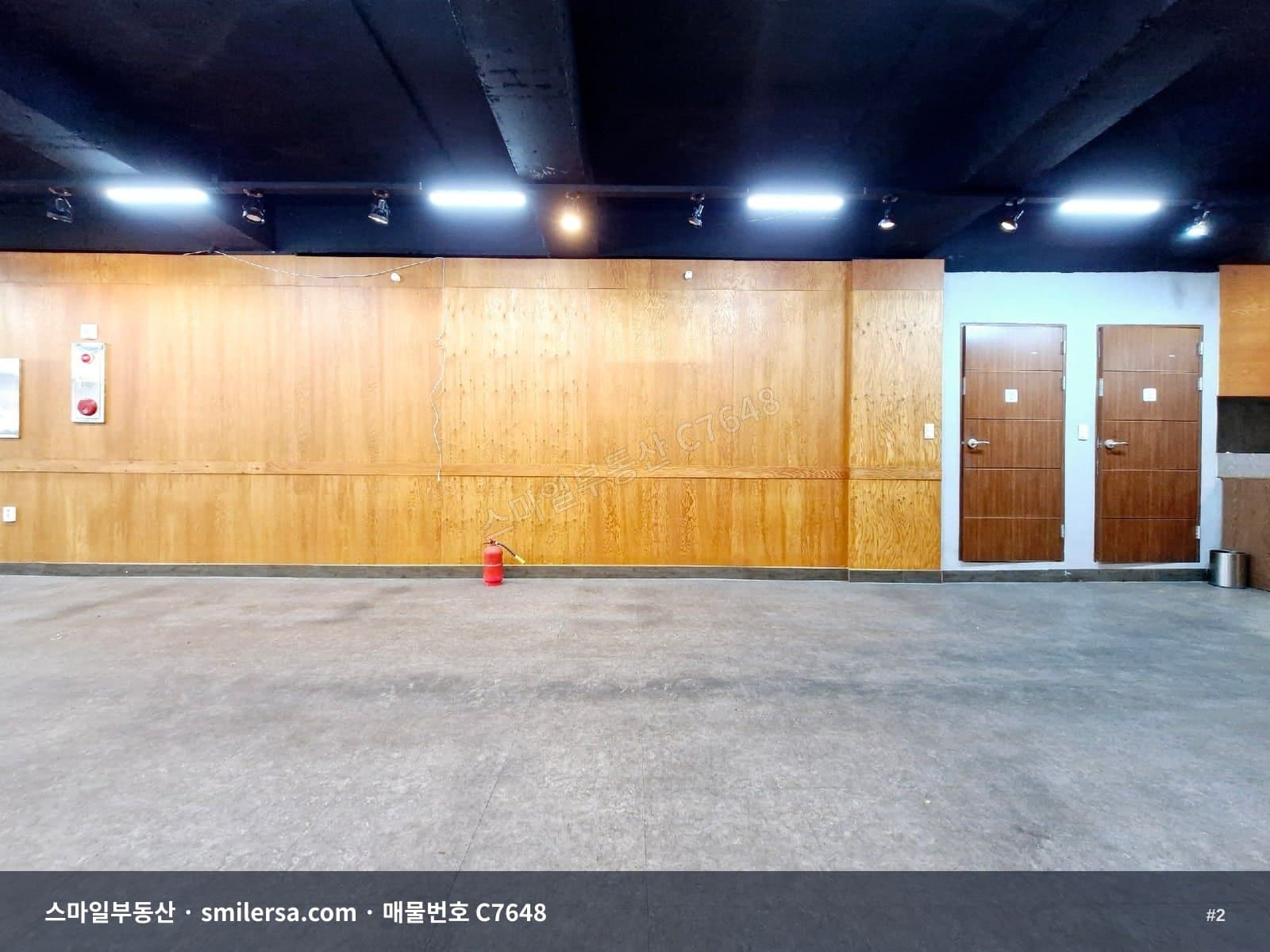 경성대역 인근 1층 기본인테리어 완비 무권리 상가 썸네일 2