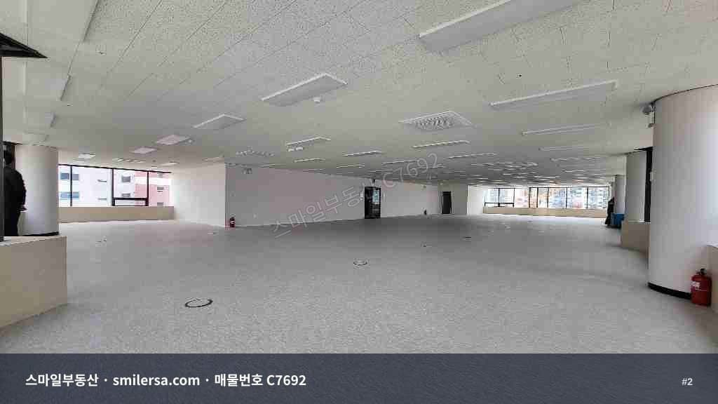 범내골역 인근 오피스빌딩 22층 대형 사무실 썸네일 2