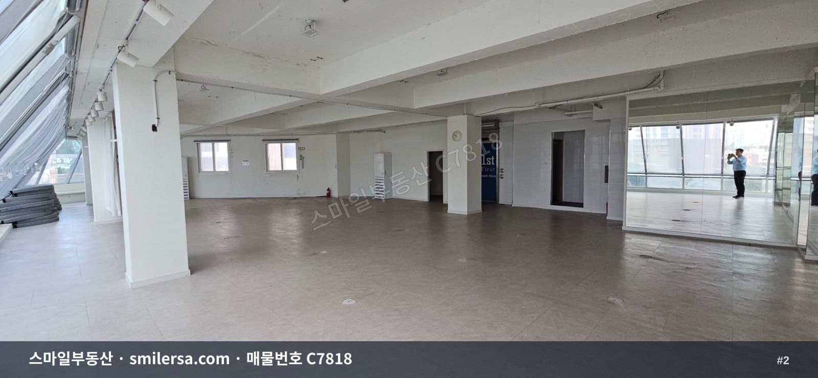 해운대역 인근 대로변 가시성 좋은 중형 사무실 58평 썸네일 2