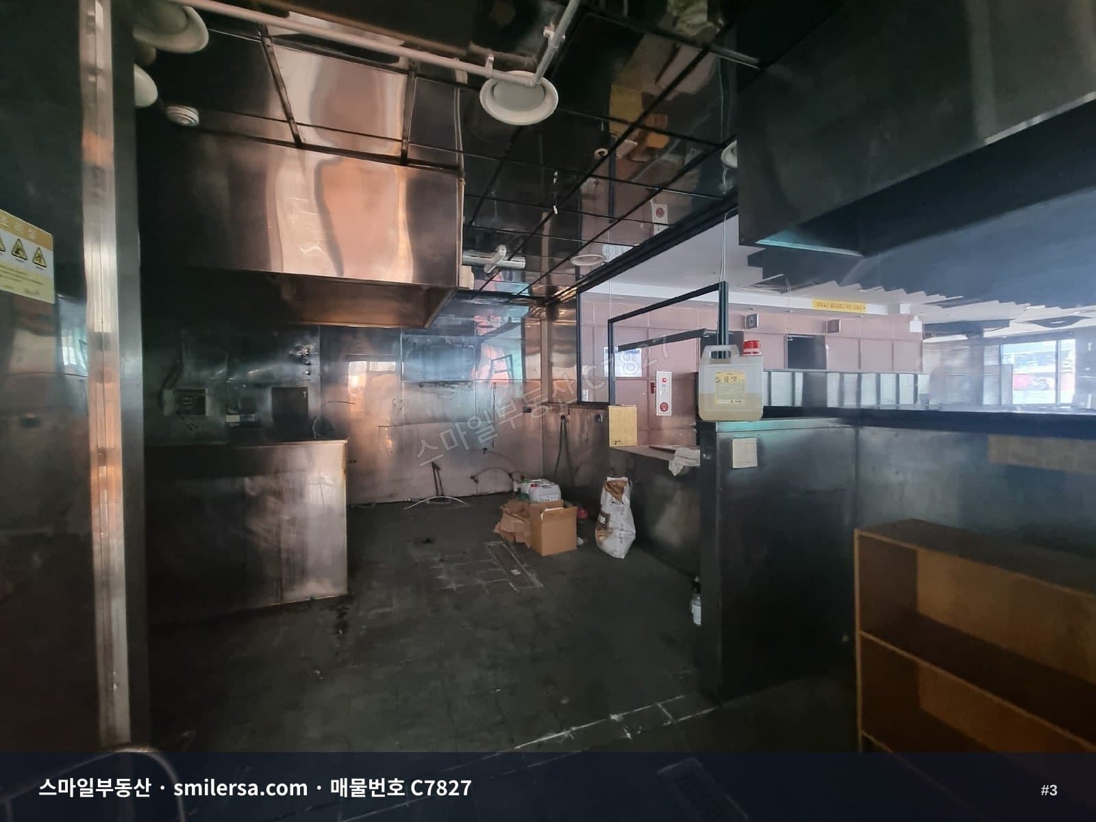 서면 학원가 스타벅스 건물 2층, 75평 무권리 상가 썸네일 3