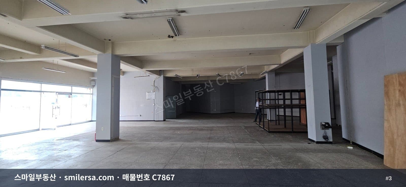부산진시장 인근 1층 대형 상가, 150평 규모 사무실 적합 매물 썸네일 3