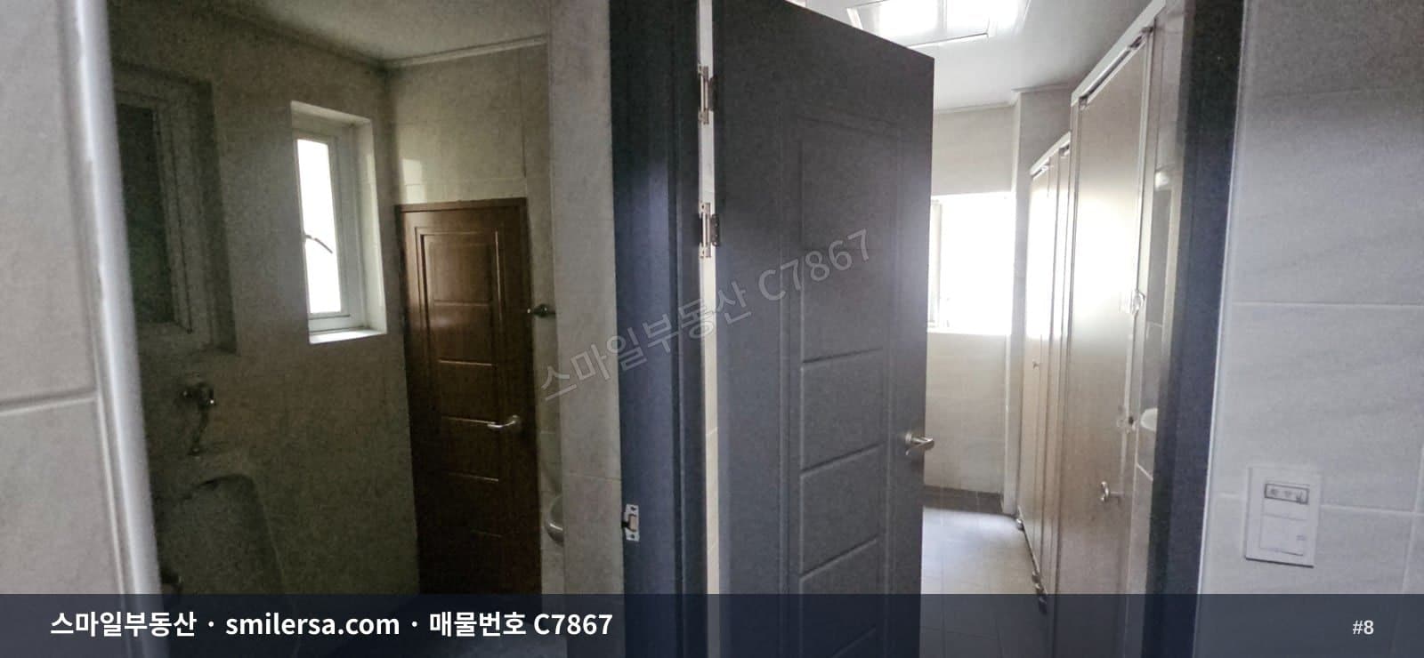 부산진시장 인근 1층 대형 상가, 150평 규모 사무실 적합 매물 썸네일 8
