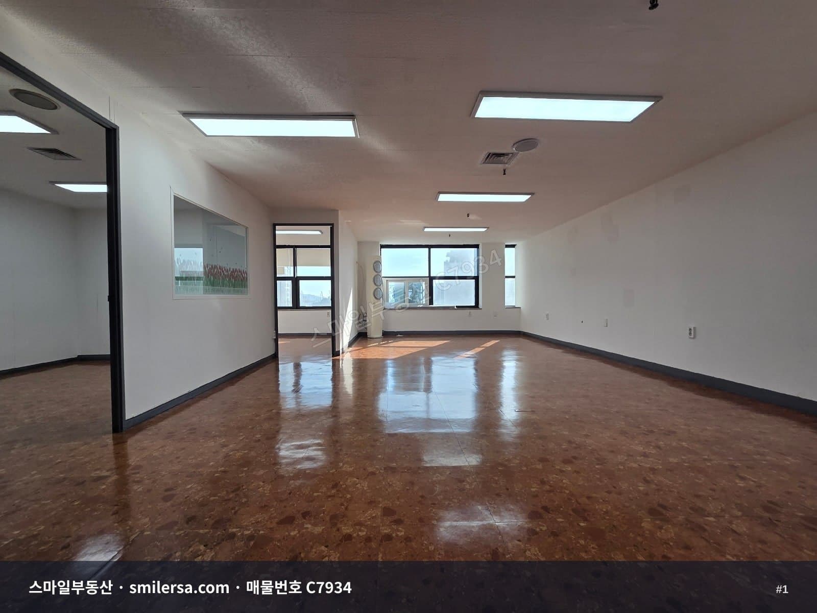 부산광역시 동구 범일동 사무실 내부 사진 C7934