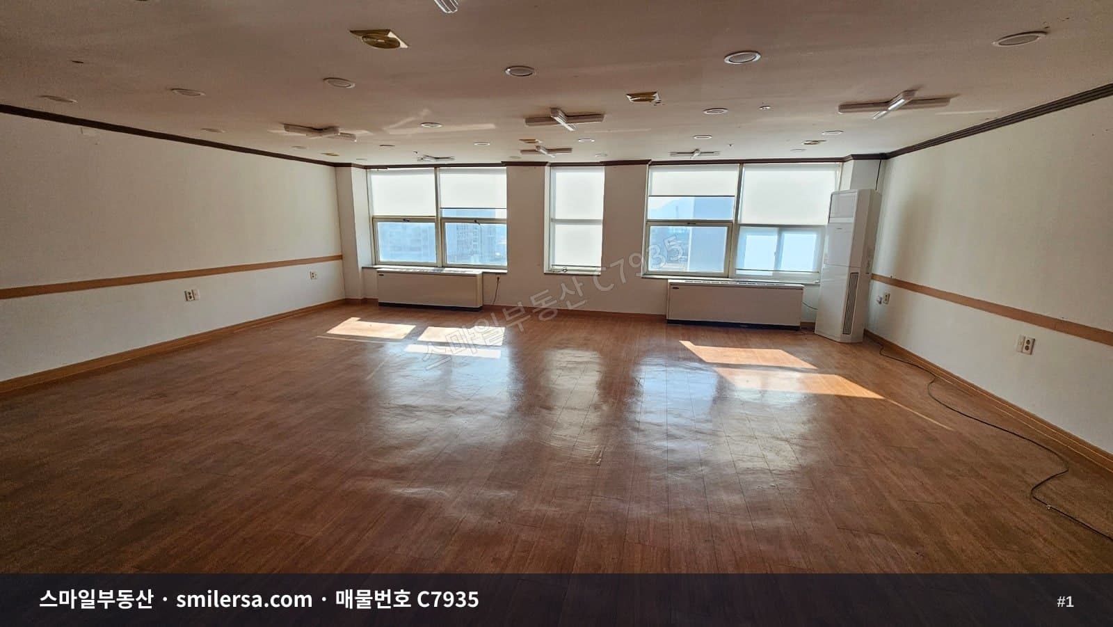 부산광역시 동구 범일동 사무실 내부 사진 C7935