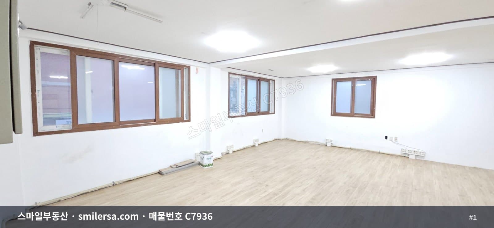부산광역시 연제구 거제동 사무실 내부 사진 C7936