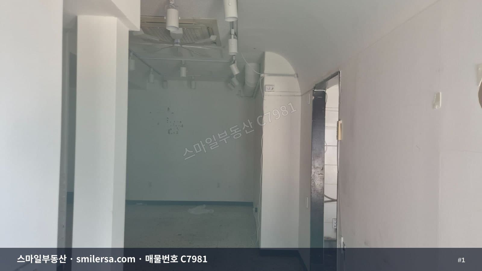 부산광역시 동구 수정동 상가 내부 사진 C7981