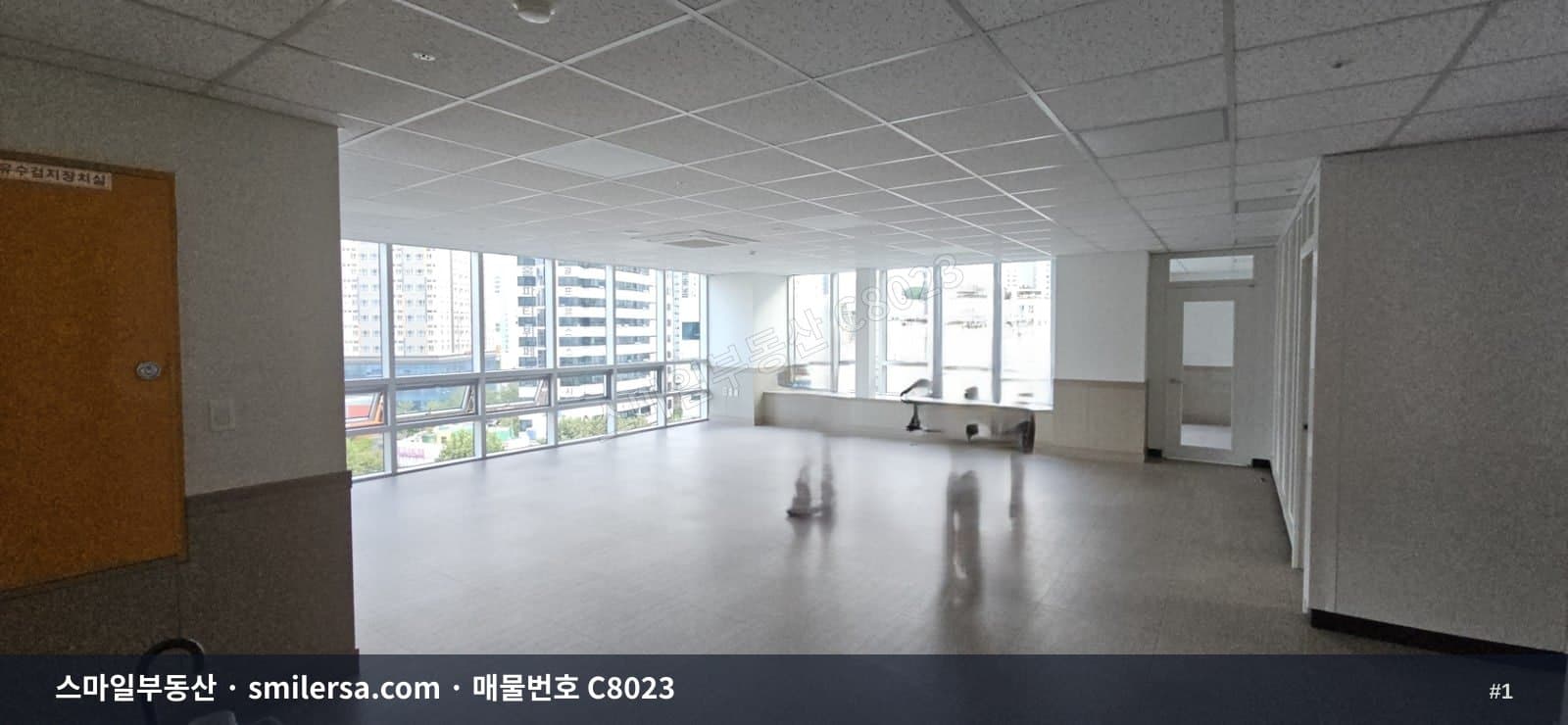 부산광역시 부산진구 범천동 사무실 내부 사진 C8023
